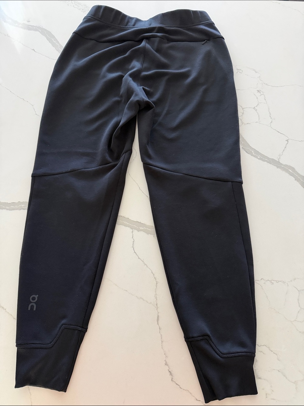 On Cloud Sweat Pants — Black - Picture 5 of 9